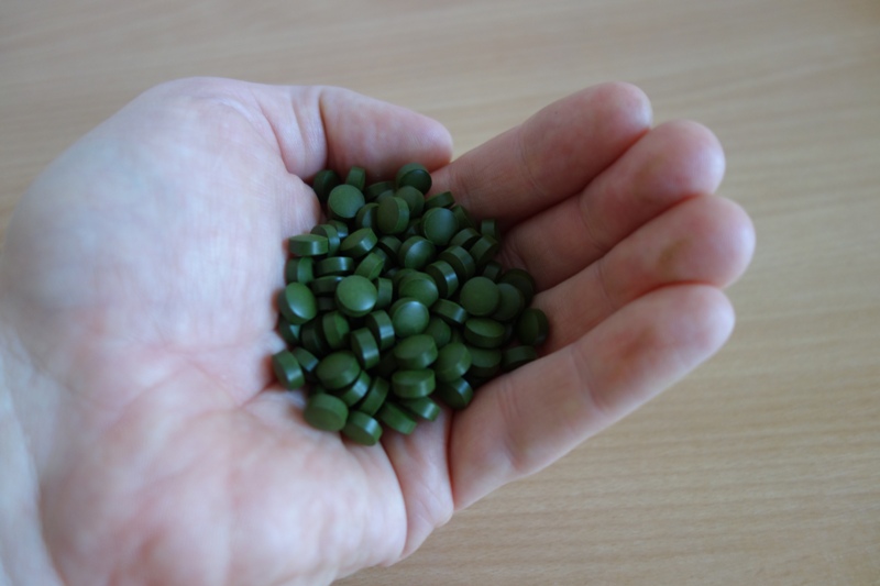 tabletky chlorella advance 